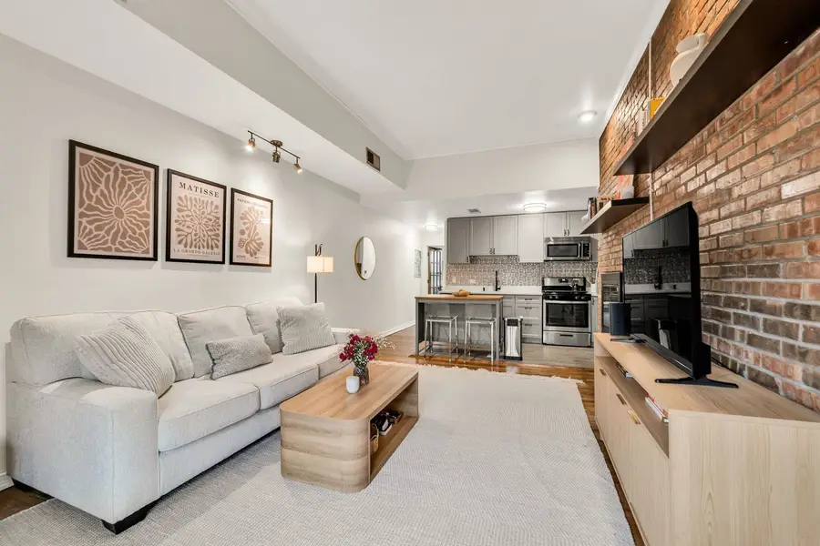 803 W Oakdale Avenue #3A, Chicago, IL 60657 - #3