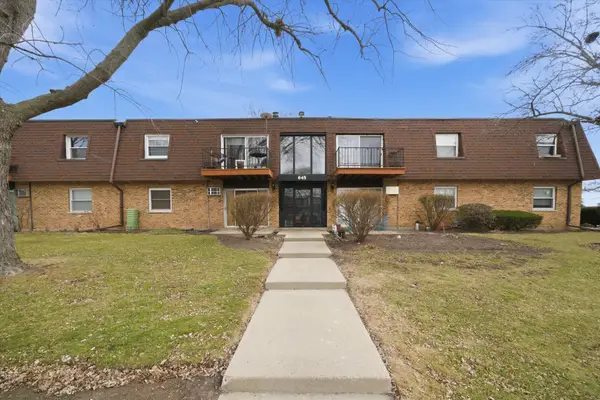 645 Grove Drive #202, Buffalo Grove, IL 60089