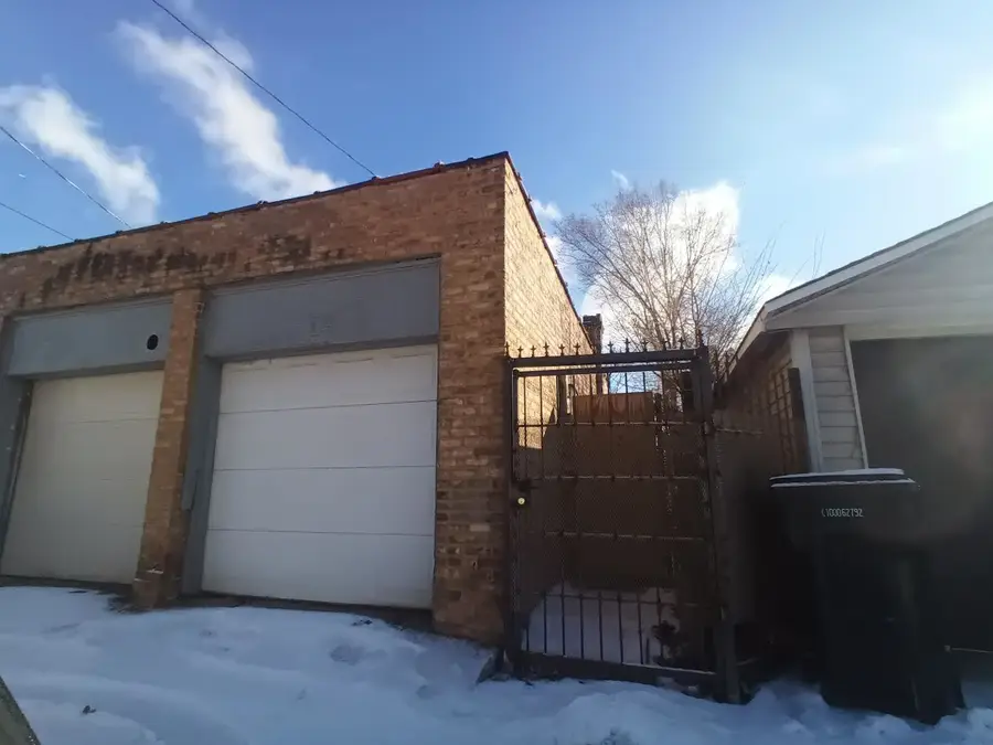 854 N Saint Louis Avenue, Chicago, IL 60651 - #2