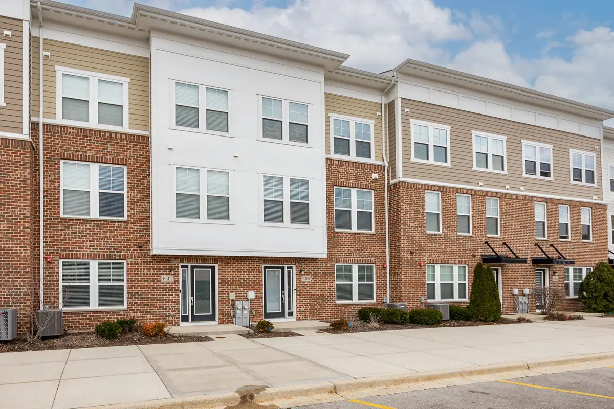 6310 Main Street, Woodridge, IL 60517 - #1