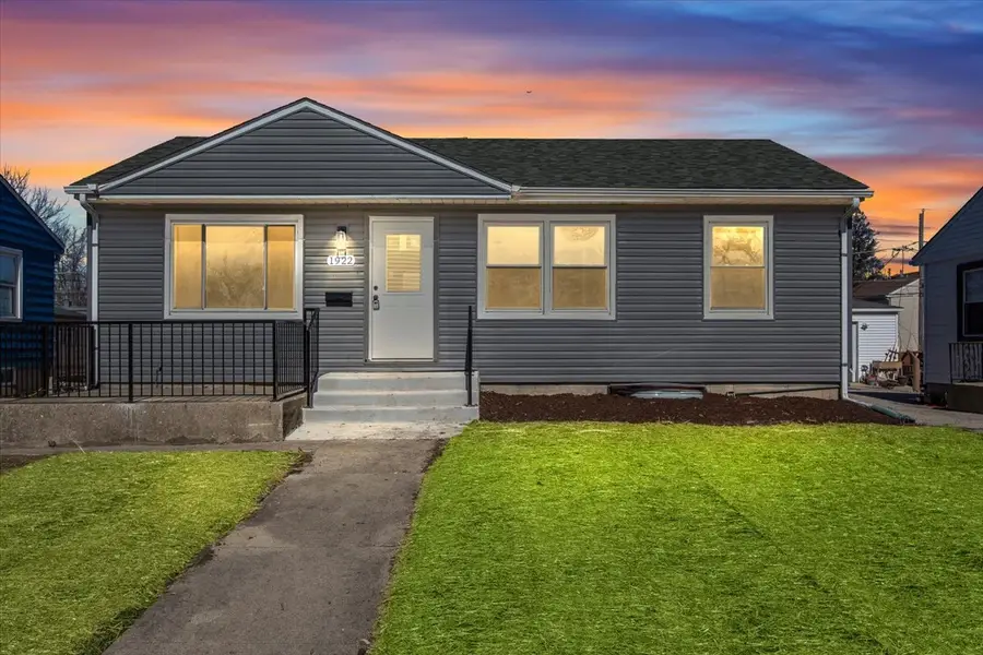 1922 Fargo Avenue, Des Plaines, IL 60018 - #2