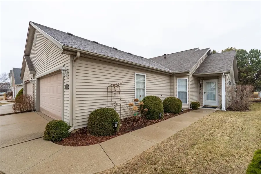 16 Grape Vine Lane, Bloomington, IL 61704 - #3