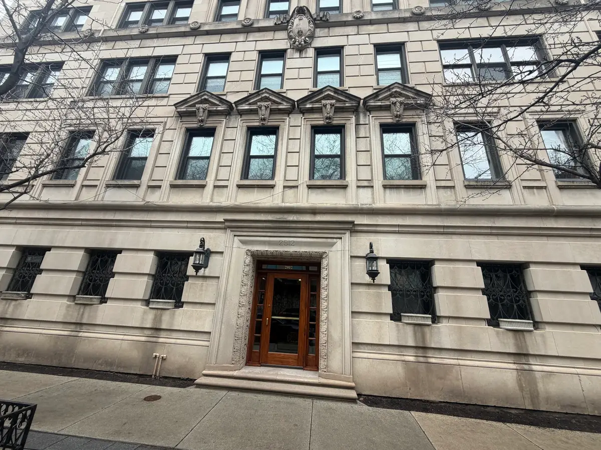 2912 N Commonwealth Avenue #6A, Chicago, IL 60657 - #1