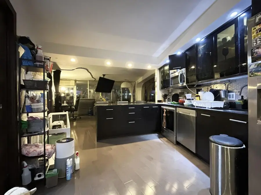 300 N State Street #2910, Chicago, IL 60654 - #3