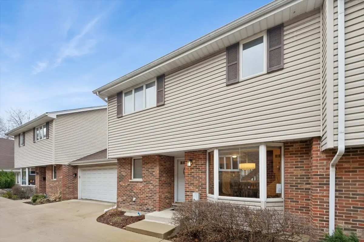 120 S Dee Road #2, Park Ridge, IL 60068 - #1