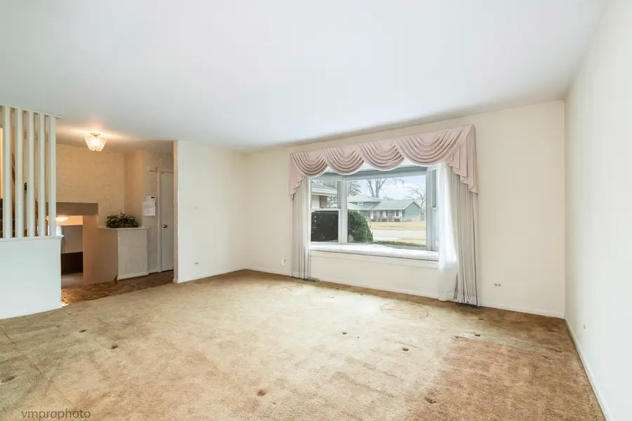 951 Lonsdale Road, Elk Grove Village, IL 60007 - #3