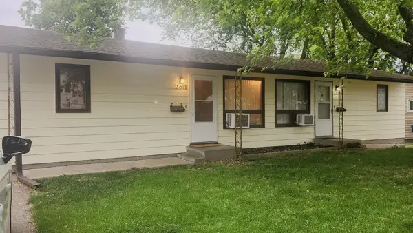 2613- 2615 Magnolia Drive, Bettendorf, IA 52722