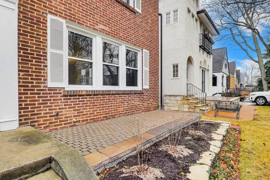 627 Pleasant Avenue, Highland Park, IL 60035 - #3