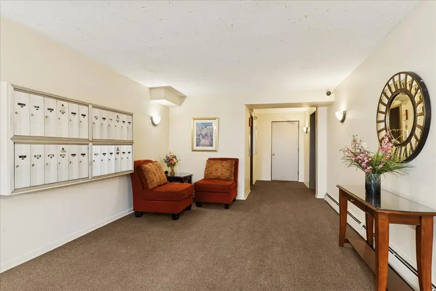 561 W Stratford Place #4C, Chicago, IL 60657 - #2