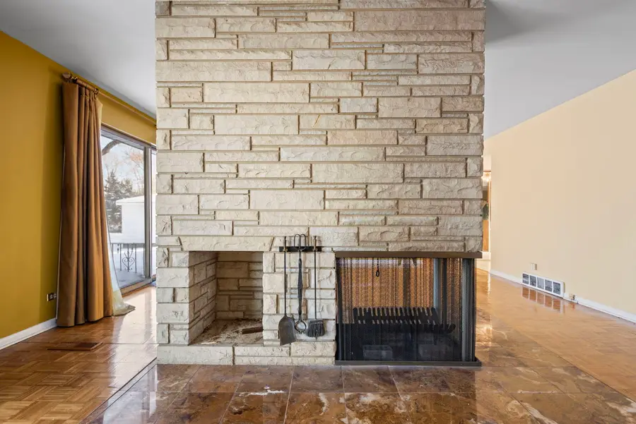 1033 W Ohio Street, Glenwood, IL 60425 - #3