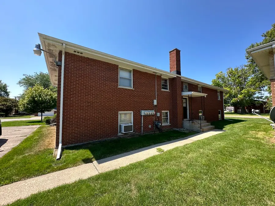 1585 W Station Street, Kankakee, IL 60901 - #3