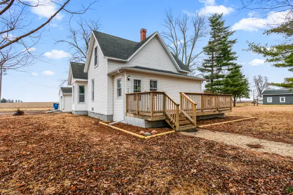 102 S Eastern Avenue, Minier, IL 61759