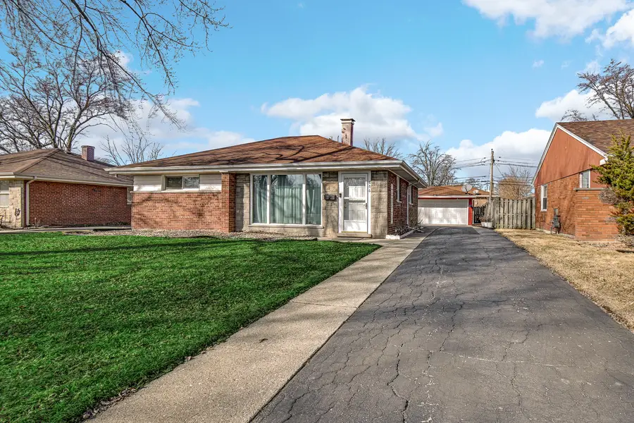 686 E 155th Street, South Holland, IL 60473 - #3