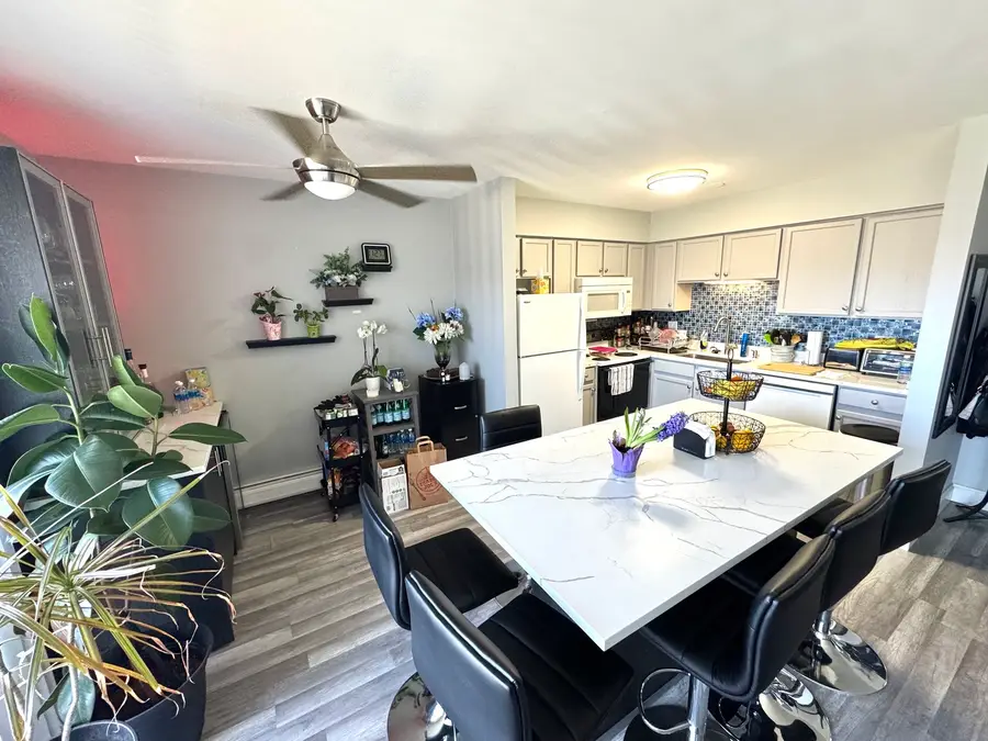 259 W Court Of Shorewood #2A, Vernon Hills, IL 60061 - #3