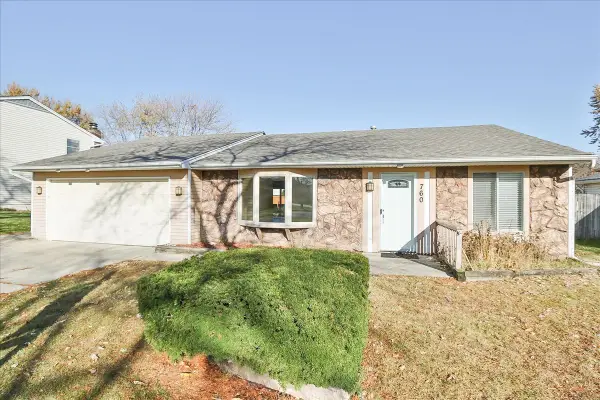 760 Longford Drive, Roselle, IL 60172