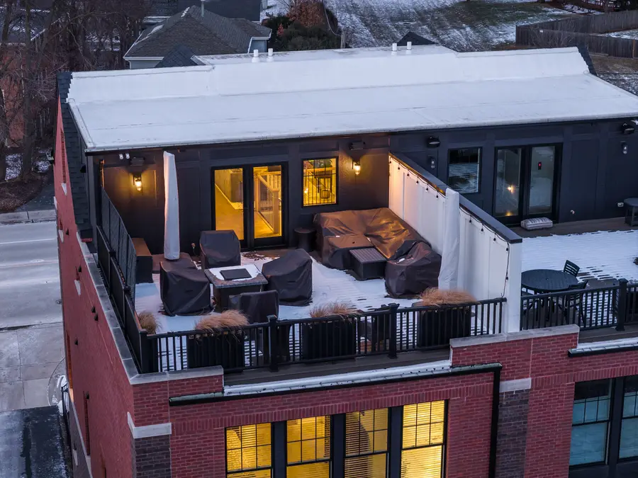 932 E Chicago Avenue, Naperville, IL 60540 - #2