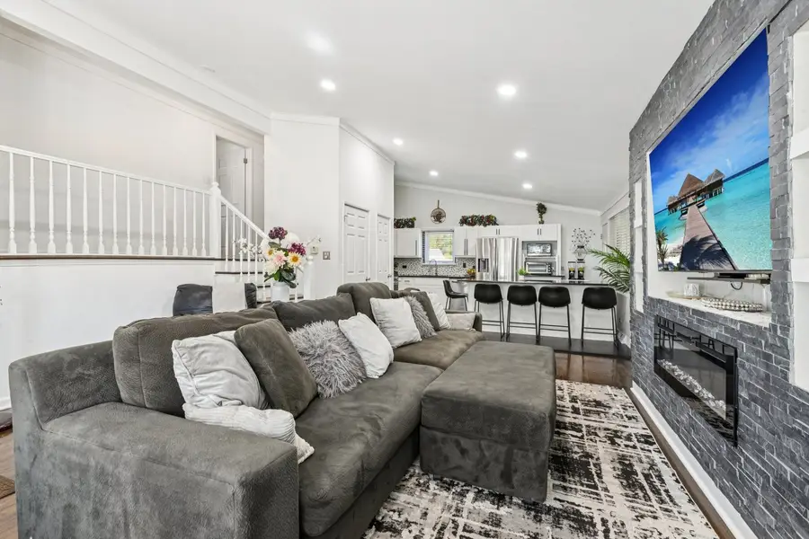 122 W Helen Road, Palatine, IL 60067 - #3