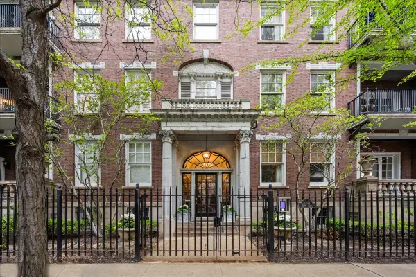 1201 N Astor Street #2W, Chicago, IL 60610