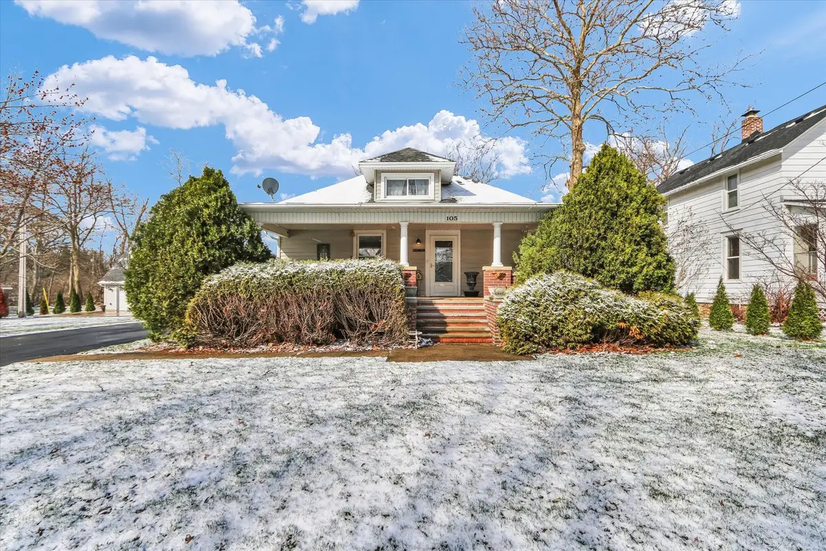 105 S Division Street, Mahomet, IL 61853 - #1