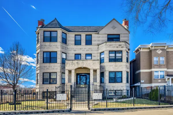 Address Withheld By Seller, Chicago, IL 60653