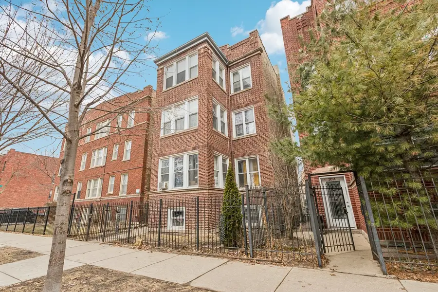 2018 W Birchwood Avenue, Chicago, IL 60645 - #2