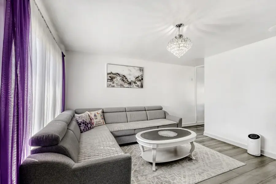 1576 Gerald Avenue, Glendale Heights, IL 60139 - #3