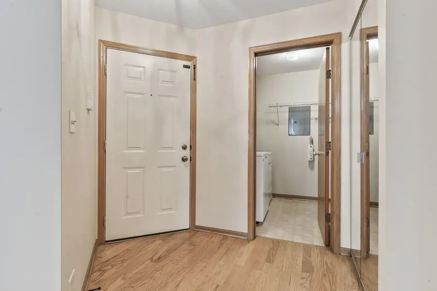 901 Butternut Lane #A, Mount Prospect, IL 60056 - #2