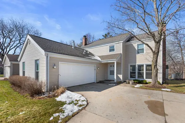 924 Shambliss Lane, Buffalo Grove, IL 60089