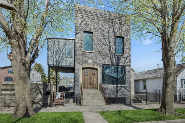 1412 W Fuller Street, Chicago, IL 60608