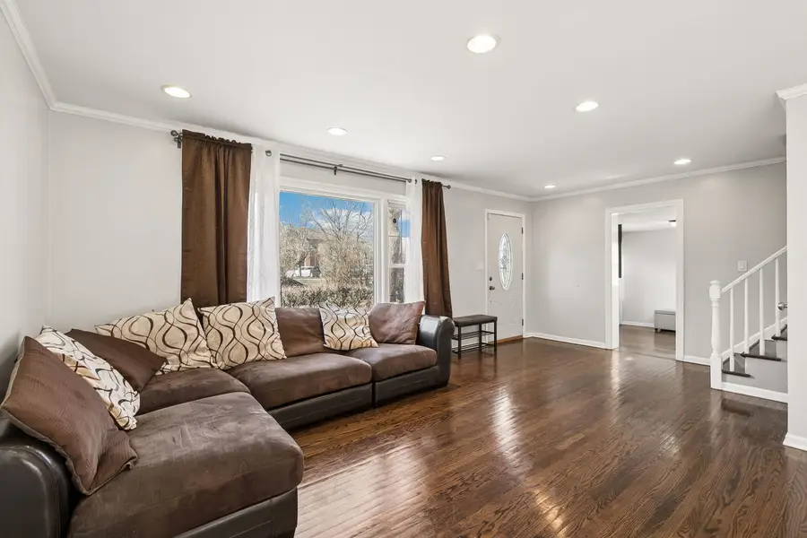 213 S Dryden Place, Arlington Heights, IL 60004 - #3