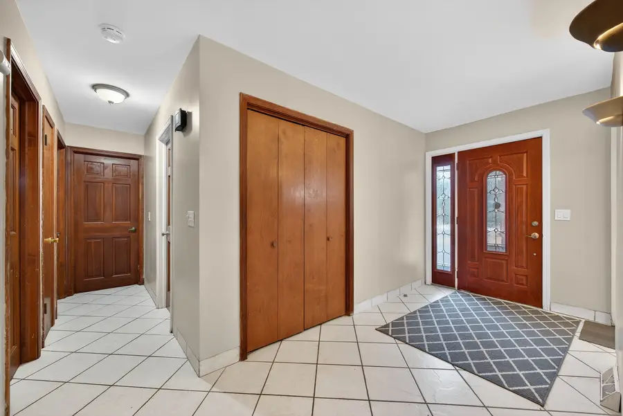 4 Amy Drive, Oswego, IL 60543 - #2