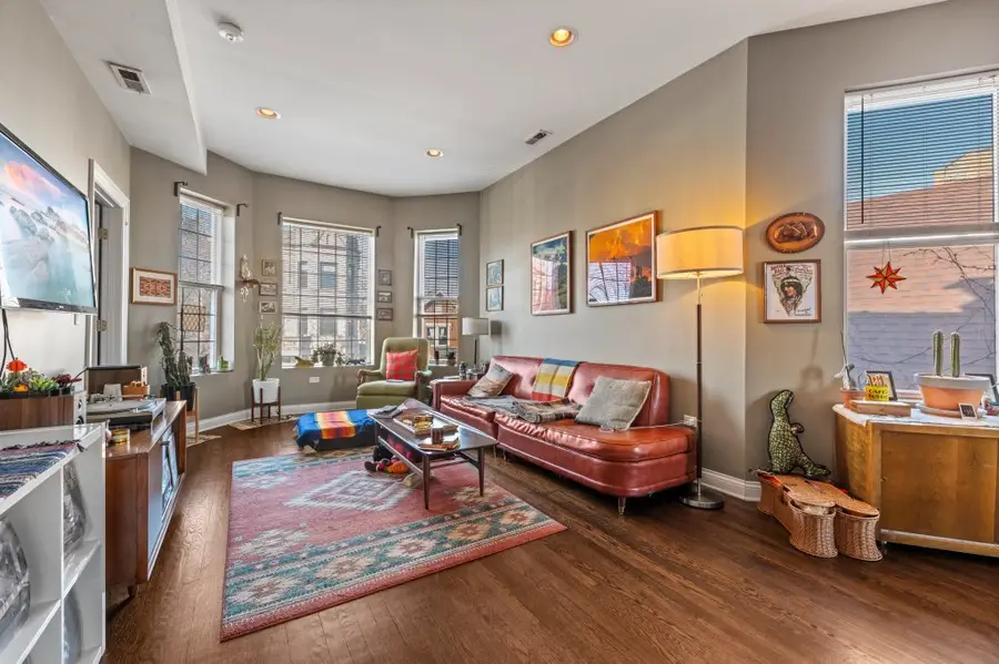 3243 W Evergreen Street #2, Chicago, IL 60651 - #2