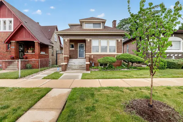 9347 S Loomis Street, Chicago, IL 60620