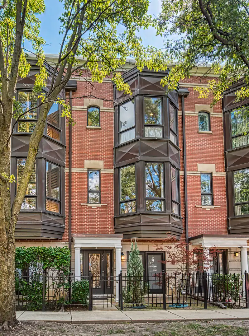 339 W Scott Street, Chicago, IL 60610 - #1