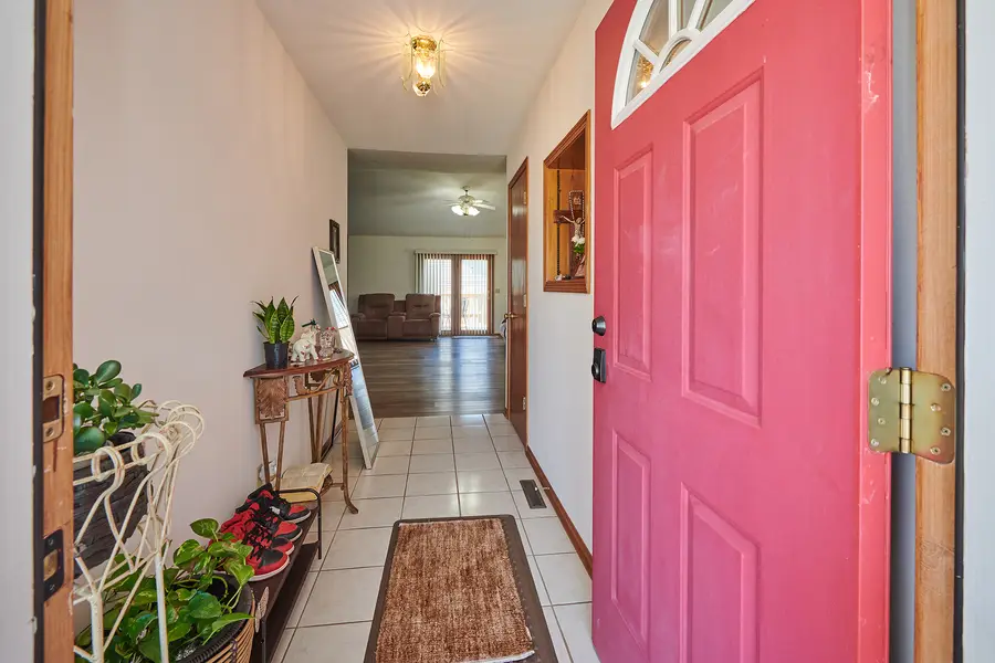 305 Royal Avenue, Belvidere, IL 61008 - #3