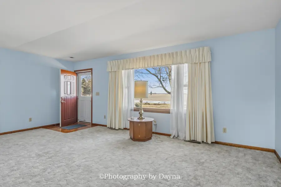 7302 E 3500s Road, Saint Anne, IL 60964 - #3