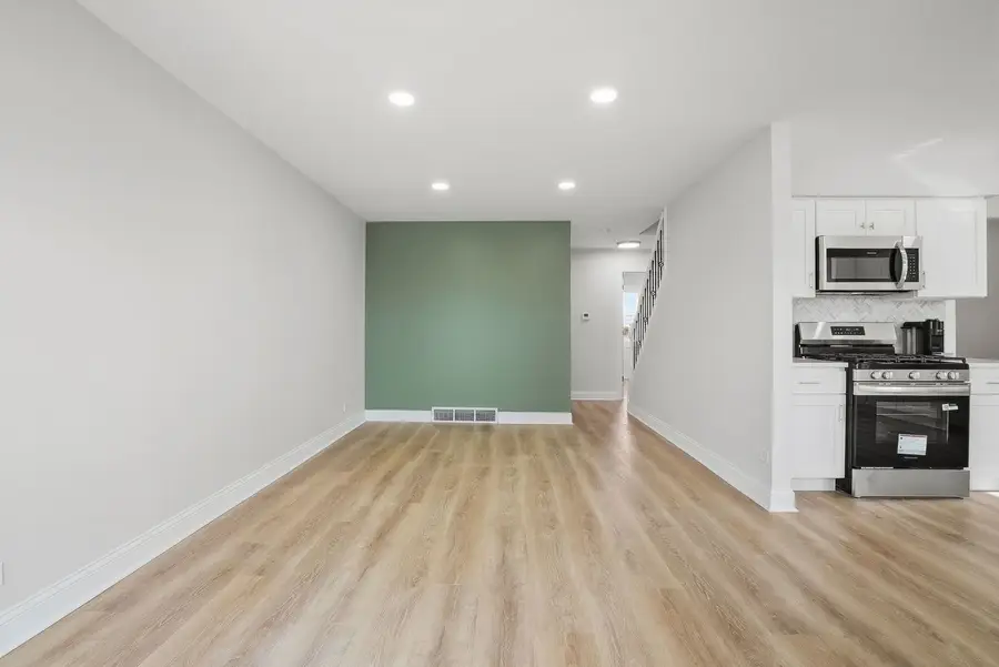 6051 S Normandy Avenue, Chicago, IL 60638 - #3