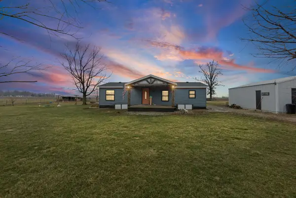 4239 Seven Hills Road, Odin, IL 62870