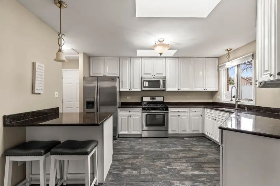 7720 Richardson Lane, Tinley Park, IL 60487 - #2