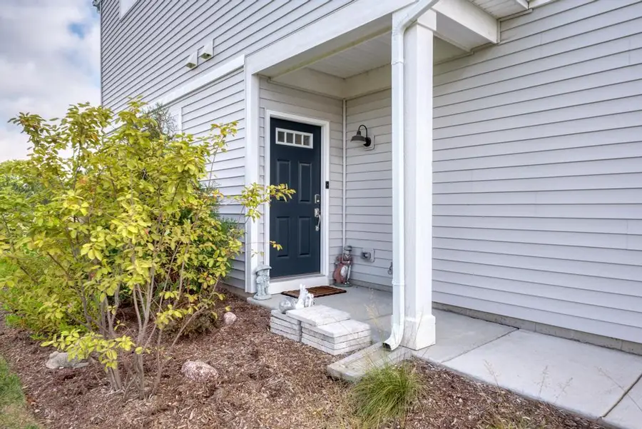 126 Kingsport Drive, South Elgin, IL 60177 - #2