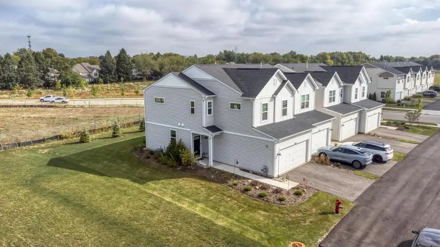 126 Kingsport Drive, South Elgin, IL 60177 - #3