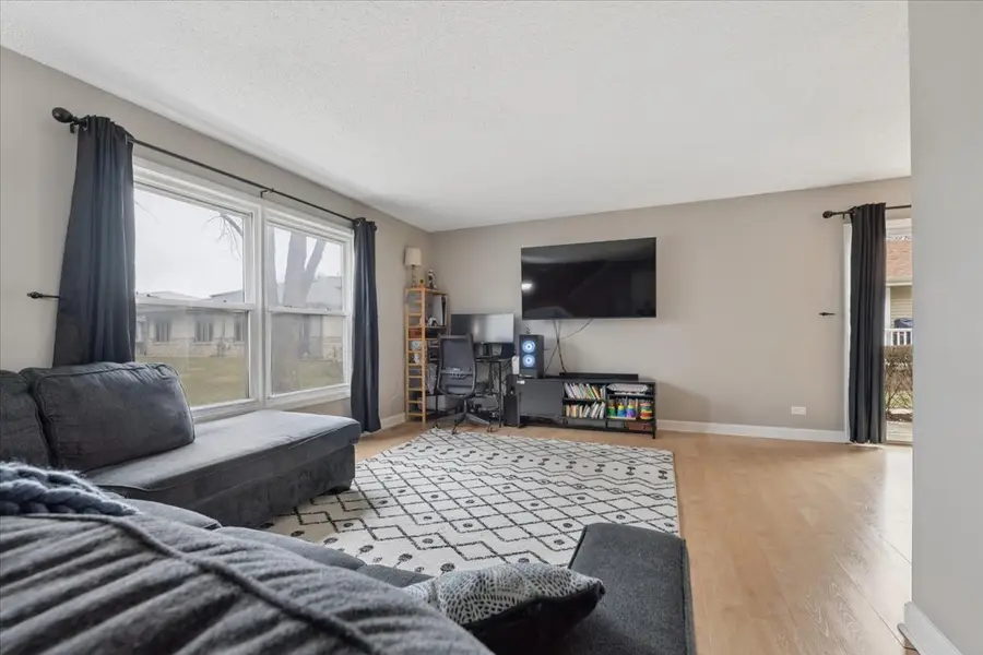 5332 Crescent Lane, Oak Forest, IL 60452 - #3