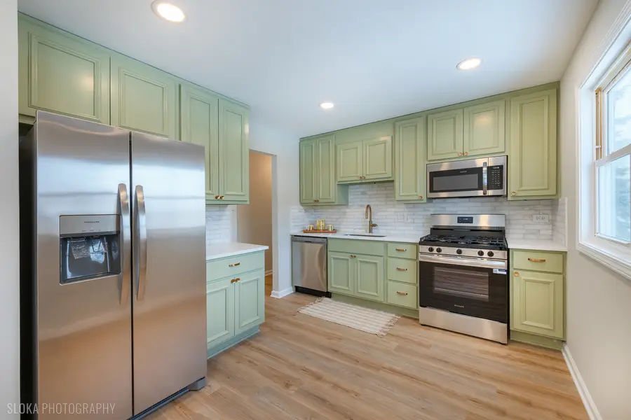 305 E Country Drive, Bartlett, IL 60103 - #3