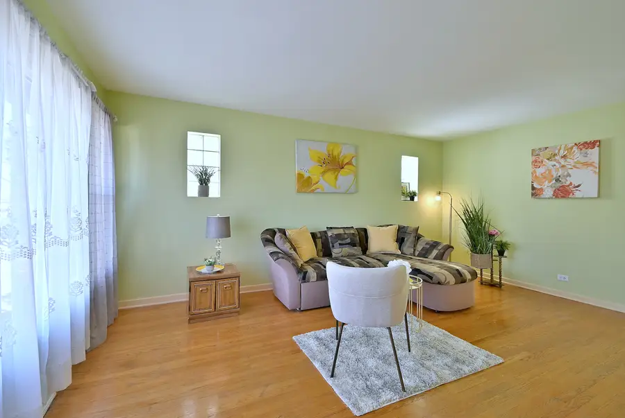 5247 N Mulligan Avenue, Chicago, IL 60630 - #3