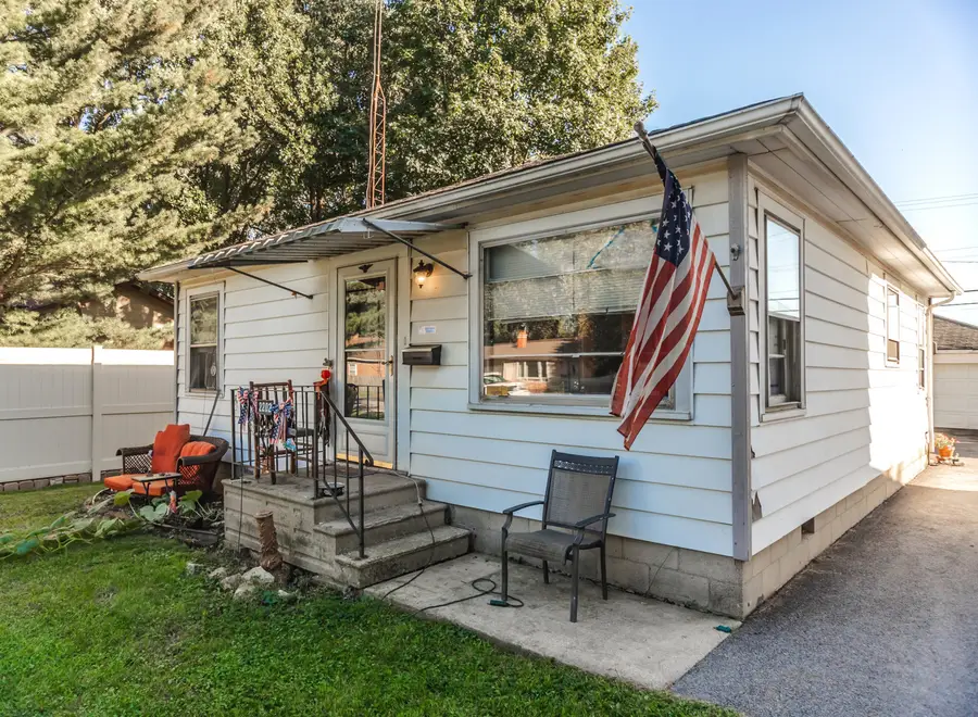 2202 E Washington Street, Joliet, IL 60433 - #2