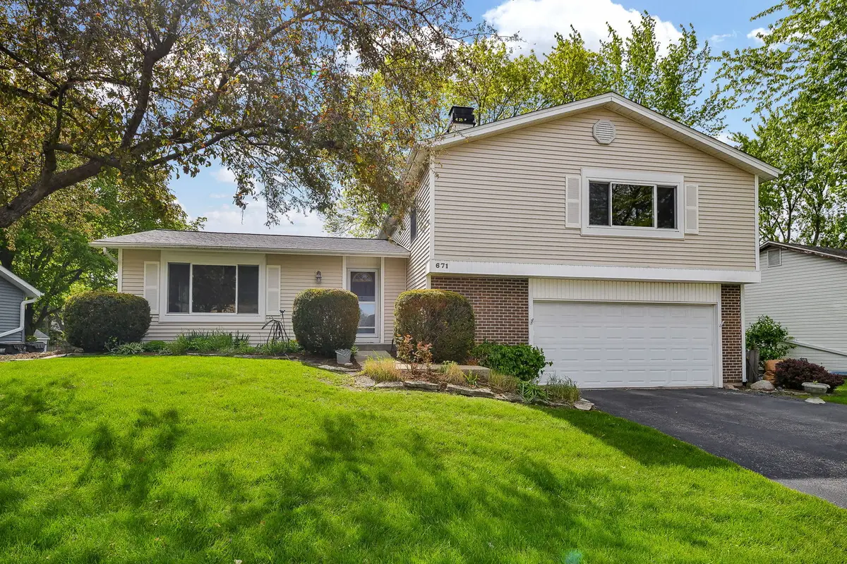 671 Coral Avenue, Bartlett, IL 60103 - #1