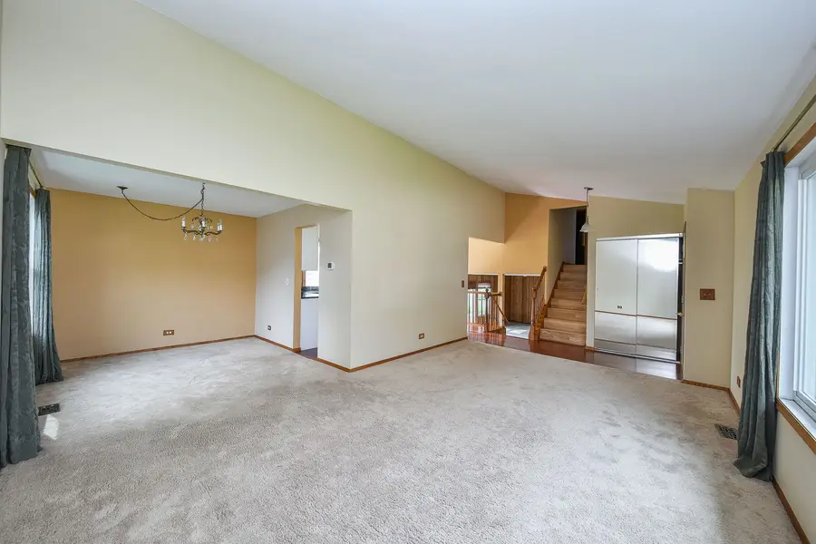 671 Coral Avenue, Bartlett, IL 60103 - #3