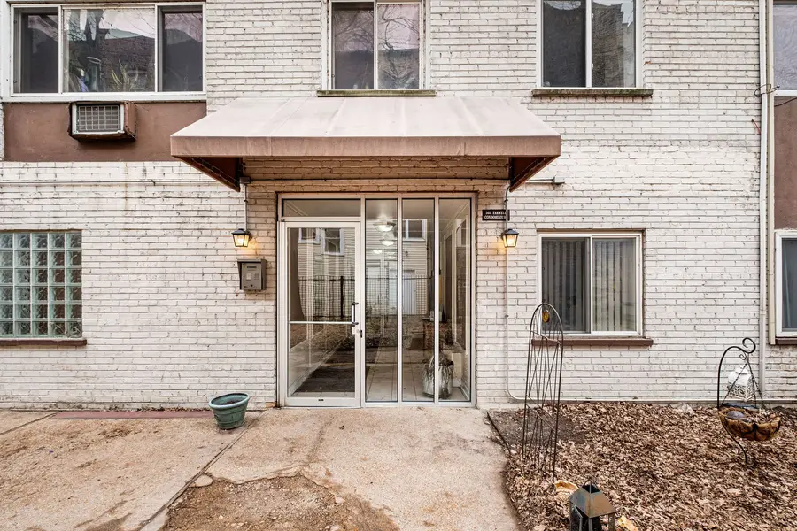 1441 W Farwell Avenue #3C, Chicago, IL 60626 - #2