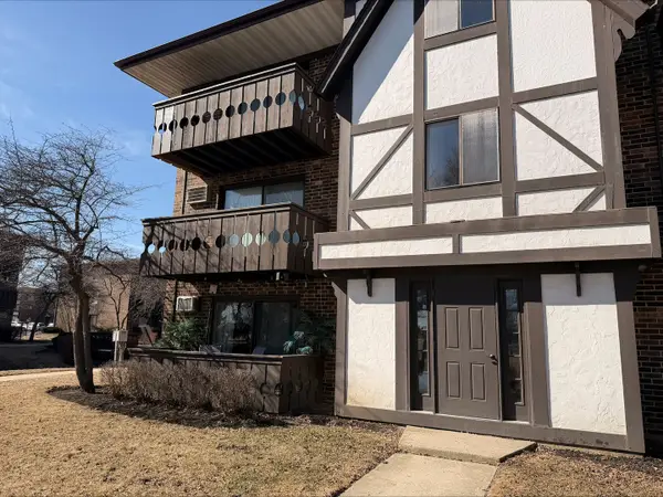 1001 Centurion Lane #1, Vernon Hills, IL 60061