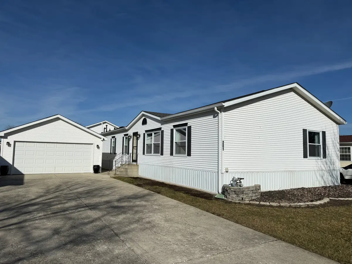 201 Begonia Drive, Matteson, IL 60443 - #1